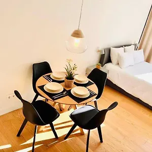 charming-flat-1150-184.hotels-lisbon-portugal.com/